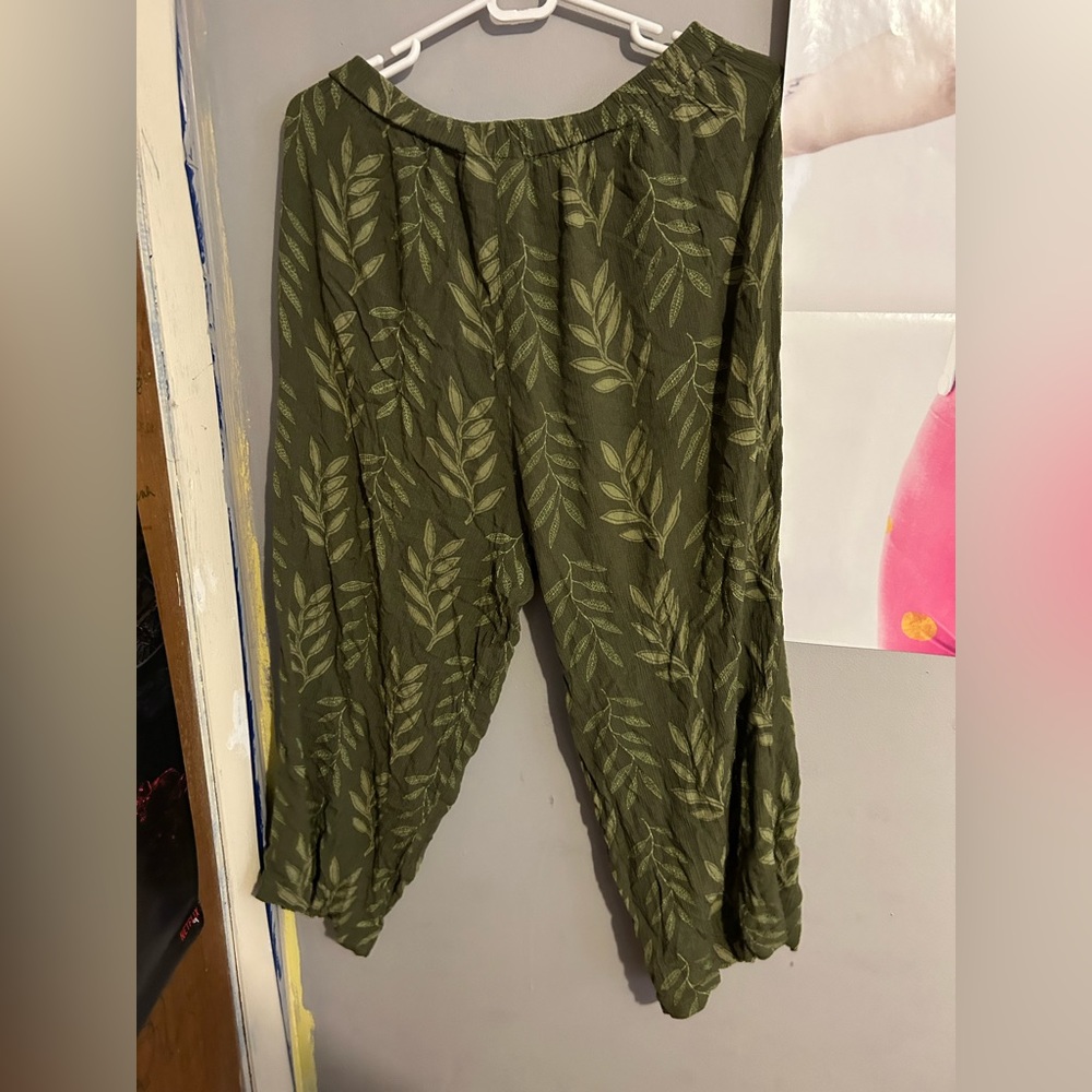 green leaf flow pants, super cute:)
